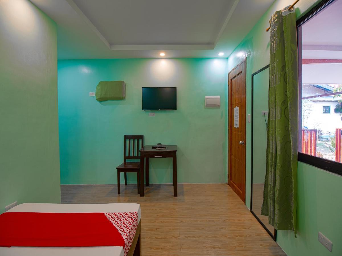 Oyo 777 Rn Guesthouse 몰볼 외부 사진